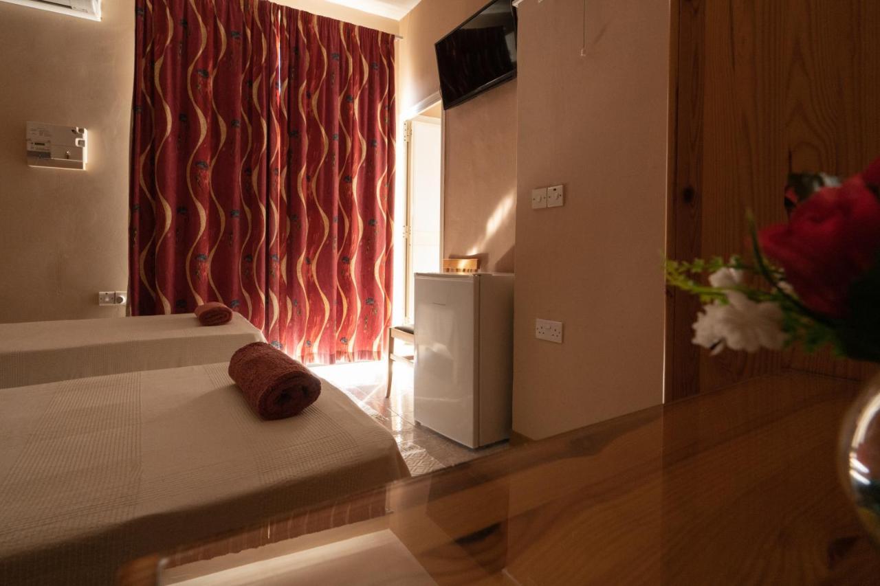 Sunset Seaview Accommodation มาร์ซาลฟอร์น ภายนอก รูปภาพ